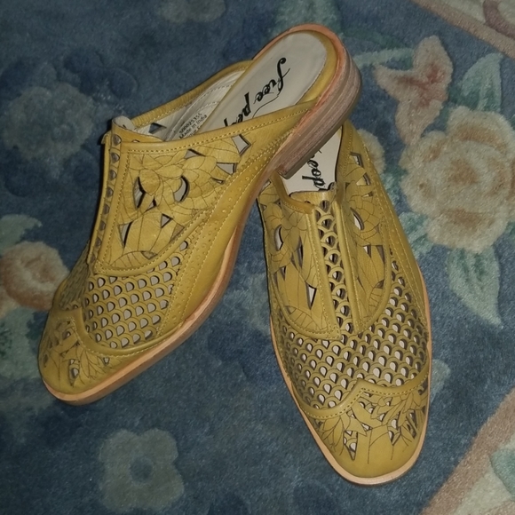 Free People Shoes - Free People Laser Cut Paramount Slide On Mules 8